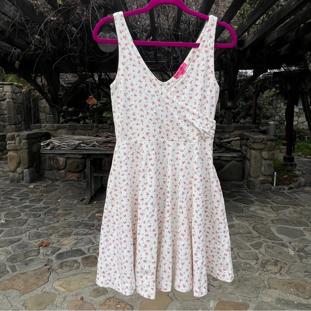 Vintage Betsey Johnson White Cotton Spandex Dress with Pink Floral Print Small